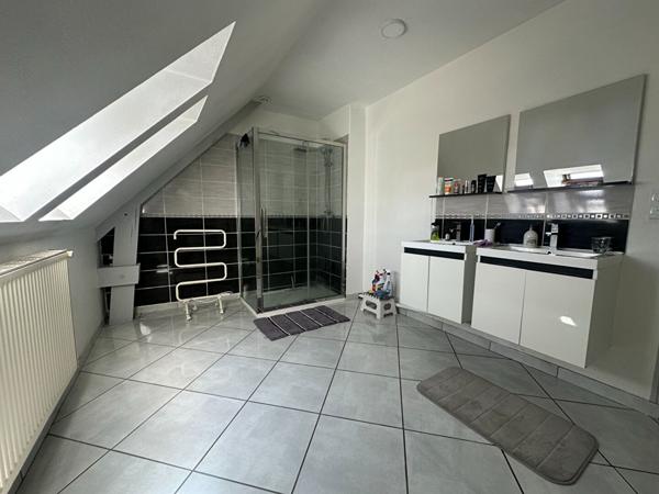 Maison familiale Angers quartier Salpinte de 5 chambres avec jardin