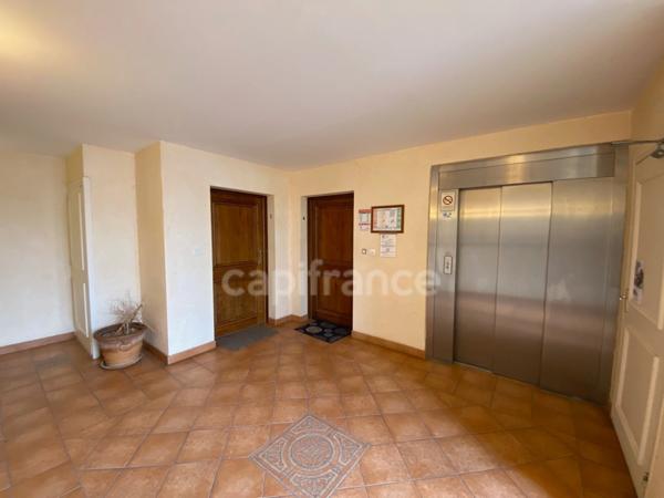 EN EXCLUSIVITE APPARTEMENT T4 TRES BON QUARTIER