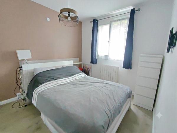 Appartement 76 m² en rez-de-jardin (3 chambres) 299 000 € **  - Référence  876