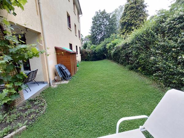 Appartement 76 m² en rez-de-jardin (3 chambres) 299 000 € **  - Référence  876