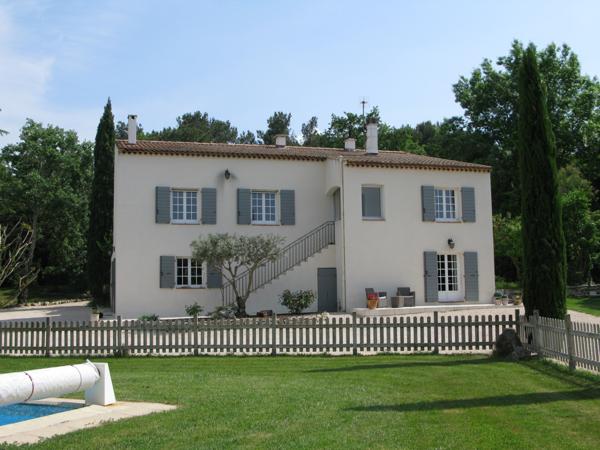 Aix-en-Provence (13100) A VENDRE – Superbe villa de 241 m² sur les hauteurs d’Aix-en-Provence