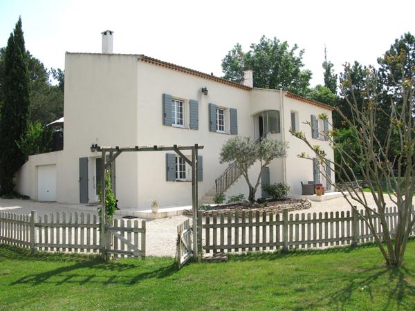 Aix-en-Provence (13100) A VENDRE – Superbe villa de 241 m² sur les hauteurs d’Aix-en-Provence