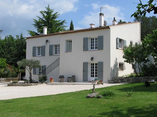 Aix-en-Provence (13100) A VENDRE – Superbe villa de 241 m² sur les hauteurs d’Aix-en-Provence