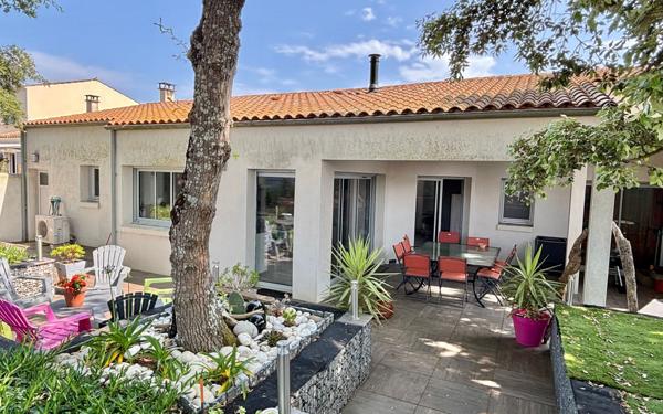 Maison à vendre    5 pièces •  Saint-Pierre-d'Oléron