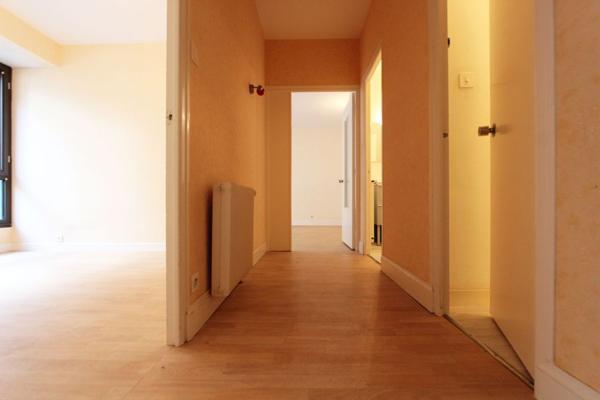à louer appartement T3 lumineux dans le centre-ville de Quimper.