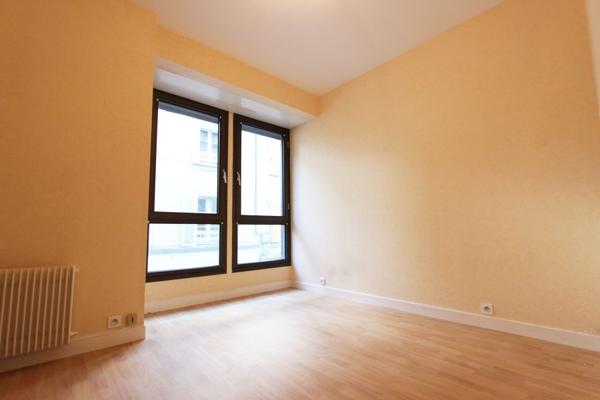 à louer appartement T3 lumineux dans le centre-ville de Quimper.