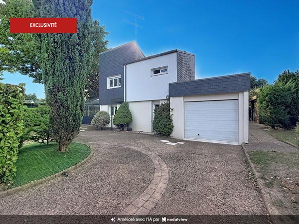 Une maison famililale sans vis à vis avec véranda et jardin ! PLOUFRAGAN