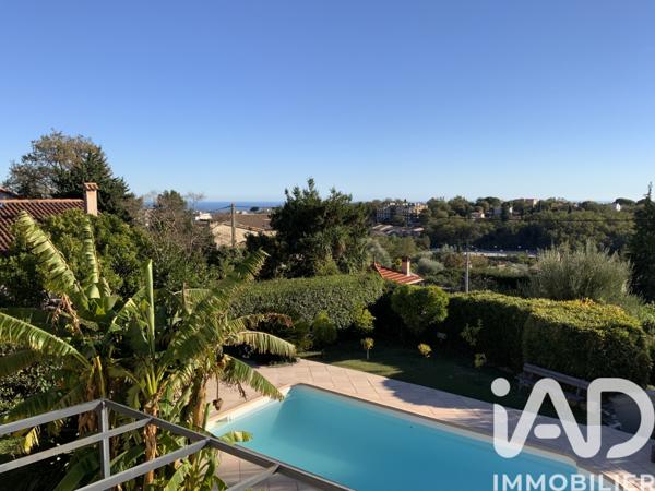 Maison à vendre 8 pièces 210 m² Vence