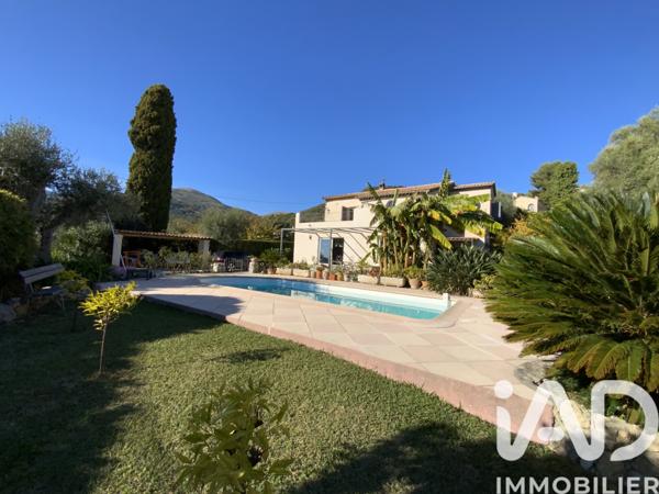 Maison à vendre 8 pièces 210 m² Vence