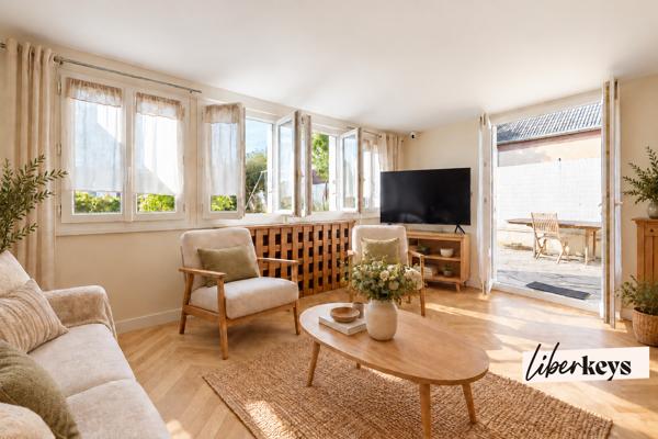 Plaisir – Maison familiale de plain-pied - 5 pièces - 120 m² au sol avec jardin et garage, proche gare
