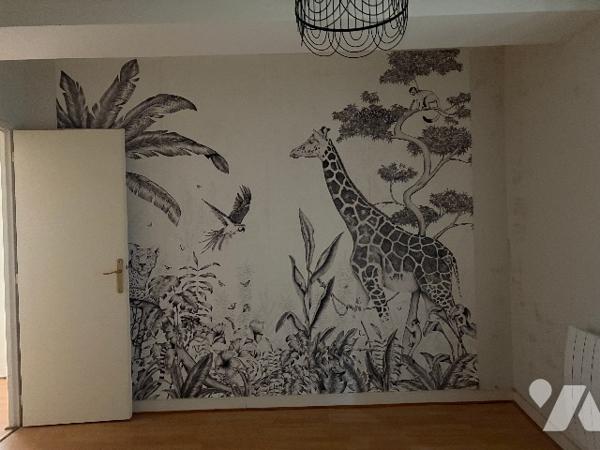 Maison de village de 140 m² , avec grande terrasse à l'abri des regards, garage, quatre chambres ...