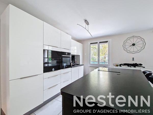 ST BONNET DE MURE secteur Hôtel de ville / Parc du Château - Maison individuelle de 135 m² et 4 chambres sur terrain de 610 m²