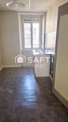 Idéalement placé - proche toutes commodités - usines