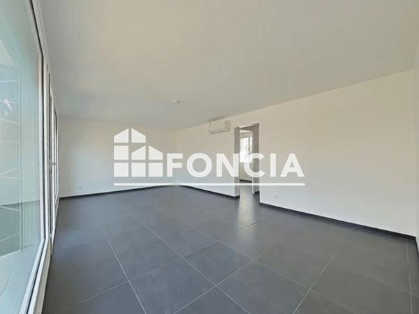 Location Local commercial 2 pièces 40.58 m² - Aulnay-sous-bois 93600