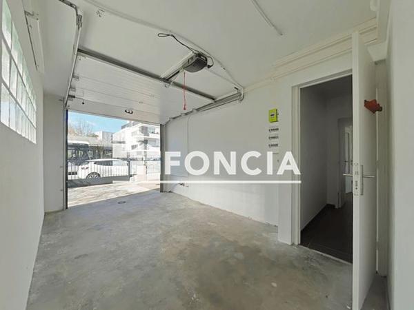 Location Local commercial 2 pièces 40.58 m² - Aulnay-sous-bois 93600