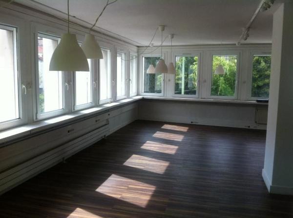 Bureau à louer à Valence centre avec open space et 4 bureaux 147m2