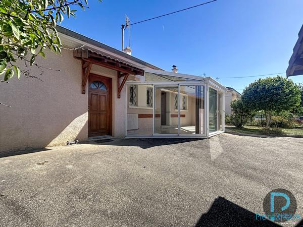 Maison de plain-pied 99 m² sur terrain de 621 m²