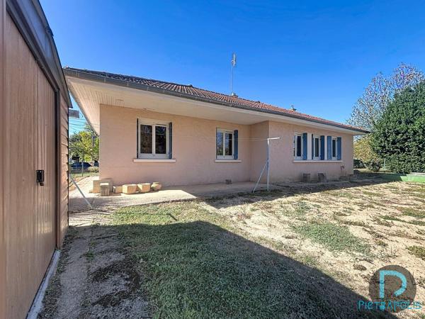 Maison de plain-pied 99 m² sur terrain de 621 m²