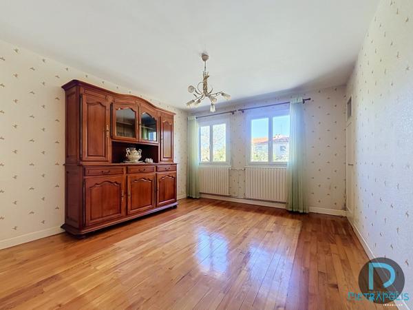 Maison de plain-pied 99 m² sur terrain de 621 m²
