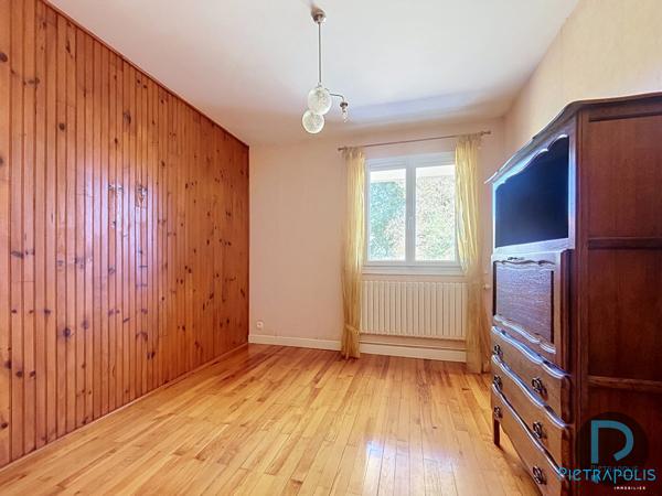 Maison de plain-pied 99 m² sur terrain de 621 m²