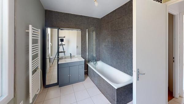 A VENDRE Maison 4 pièce(s) 92 m2 R+1