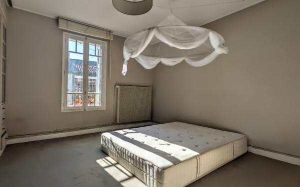 Maison à vendre    8 pièces •  Avignon