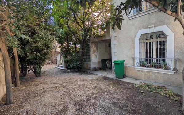 Maison à vendre    8 pièces •  Avignon