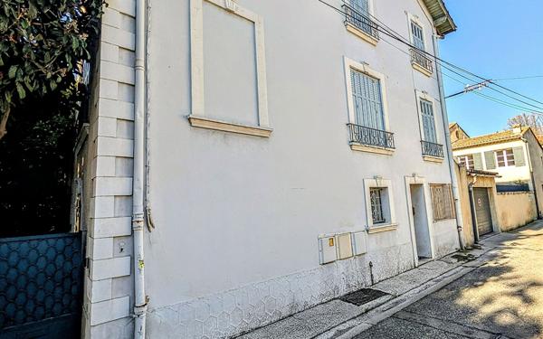 Maison à vendre    8 pièces •  Avignon