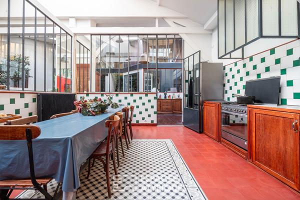 Loft avec cour, terrasse et atelier
