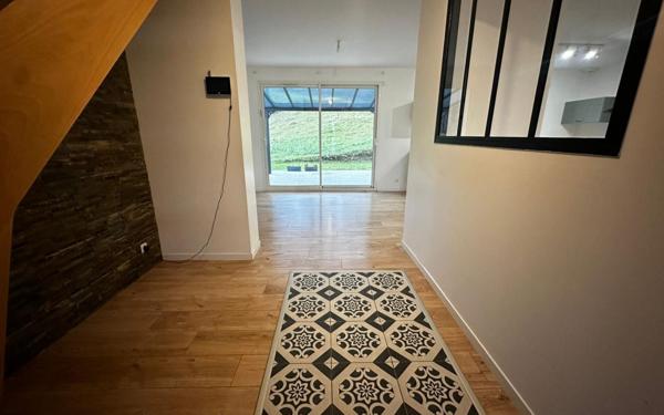 Maison à vendre    4 pièces • 136,28 m2 Saint-Girod