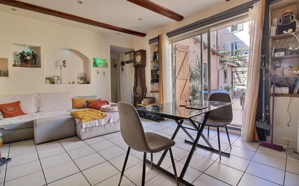 Maison à vendre    4 pièces • 90 m2 Marseille 4