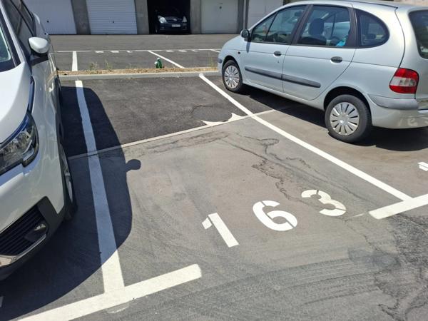Place de parking sécurisée à vendre – Quartier Saint-Nicolas / Charles III