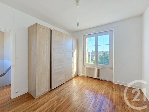 Maison à vendre  6 pièces - 101,97 m 2   POITIERS  - 86
