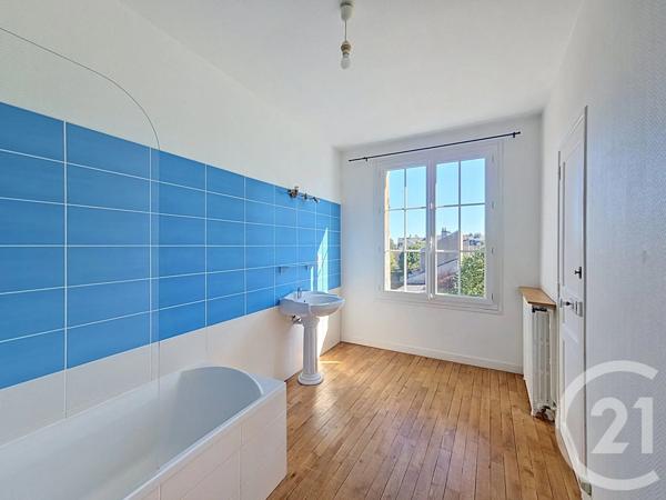 Maison à vendre  6 pièces - 101,97 m 2   POITIERS  - 86