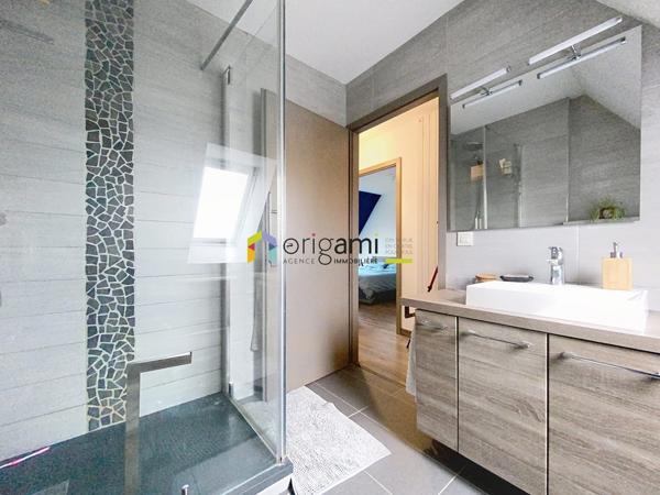 LINGOLSHEIM - Spacieux F3 en duplex