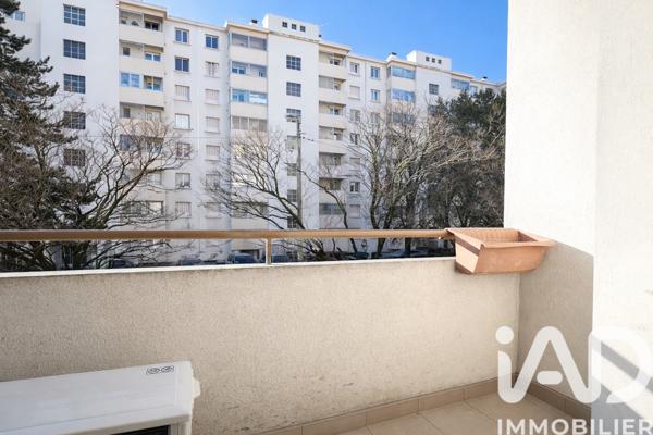Location appartement 3 pièces 51 m² Bourgoin-Jallieu