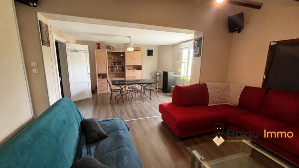Immeuble de rapport avec commerce loué, logement et activité de location saisonnière – Bayard-sur-Marne