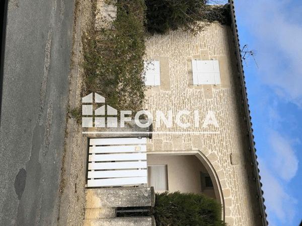 Location Appartement 3 pièces 66.24 m² - 11 RUE DE LA GARE Saint Symphorien 79270