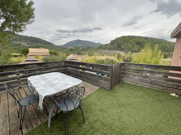 Pierrelongue (26170) MAISON CONTEMPORAINE 300 m2 HAB.- 5 gites - 1716 m2 de TERRAIN - PISCINE