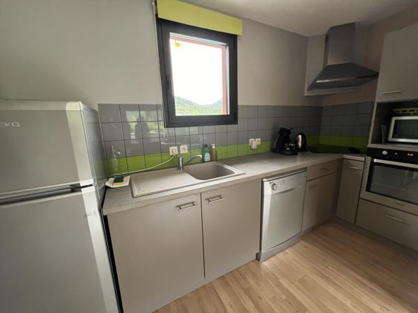 Pierrelongue (26170) MAISON CONTEMPORAINE 300 m2 HAB.- 5 gites - 1716 m2 de TERRAIN - PISCINE