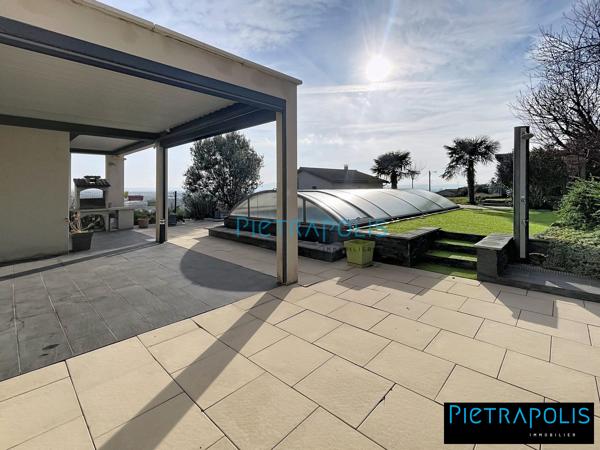ANSE PROCHE CENTRE VILLA CONTEMPORAINE DE 152.59 M2 SUR TERRAIN DE 998 M2 AVEC PISCINE