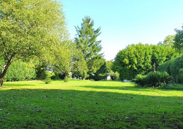 Longère familiale de 209 m² avec grand jardin arboré – Val-de-Comporté (Saint-Saviol)