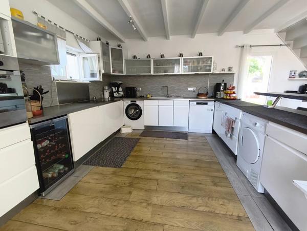 Longère familiale de 209 m² avec grand jardin arboré – Val-de-Comporté (Saint-Saviol)