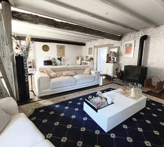Longère familiale de 209 m² avec grand jardin arboré – Val-de-Comporté (Saint-Saviol)