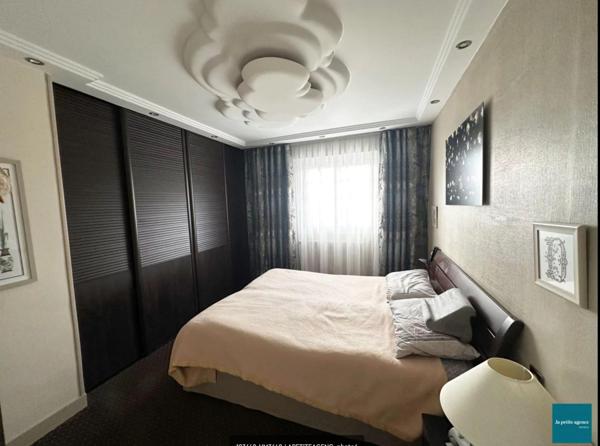 Maison exceptionnelle de très haute qualité classée énergétique  DPE C  . Fibre optique installée.