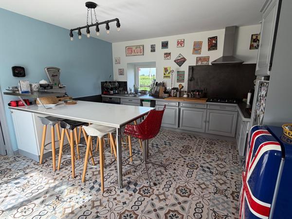 Maison à Montbizot, 72380 - 6 pièces 138m²