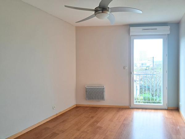 Bègles (33130) T3 de 72 m², meublé, 2 chambres avec terrasse