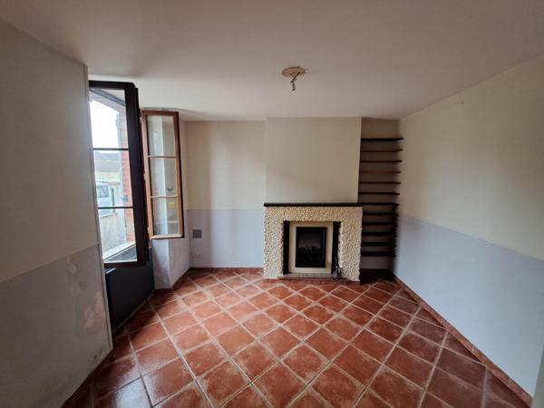 Jolie maison ancienne 58m² en bordure de rû