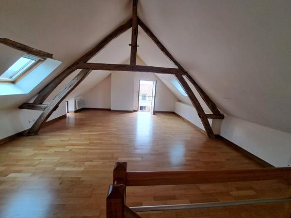 Jolie maison ancienne 58m² en bordure de rû