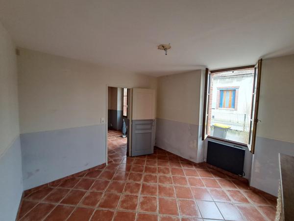 Jolie maison ancienne 58m² en bordure de rû